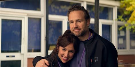 ‘trying Stars Esther Smith And Rafe Spall On Those Season 2 Finale Cliffhangers Saratogian