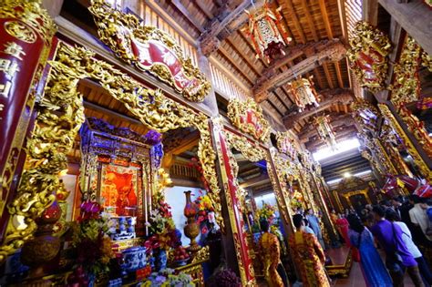 Hiện tại đã được khôi phục lại như cũ. Hoài Linh hạnh phúc khánh thành nhà thờ tổ - Tuổi Trẻ Online