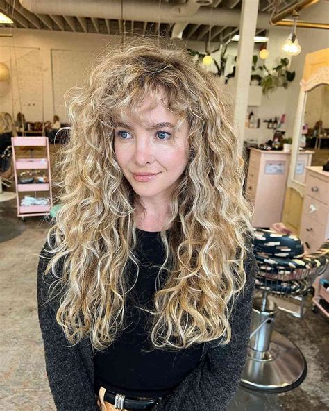 20 Flattering Shags for Curly Hair for Modern Curly-Haired Girls Curly
