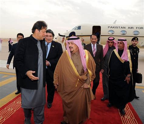 وأعلنت هيئة قضائية خاصة أن الحكم الغيابي. رئيس وزراء باكستان يصل الرياض في زيارة رسمية - معلومات مباشر