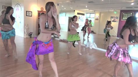 Tahitian Dance Class With Noe Youtube