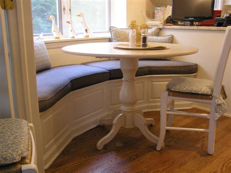 Shop wayfair for the best dining curved banquette seating. Interior: Makes Great Use Of Corner Spaces With Corner ...
