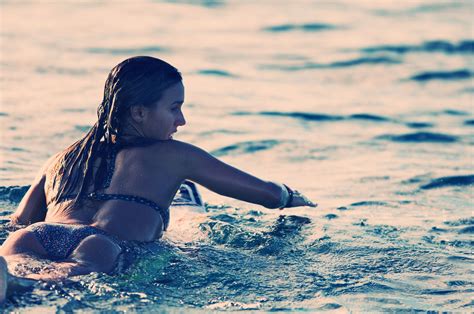 Download Hd Wallpapers Of 7985 Water Bikini Swimwear Women Model Free Download High Quality