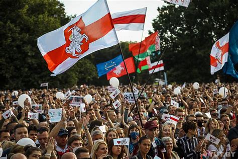 Why Are Protesters In Belarus Using The White Red White Flag