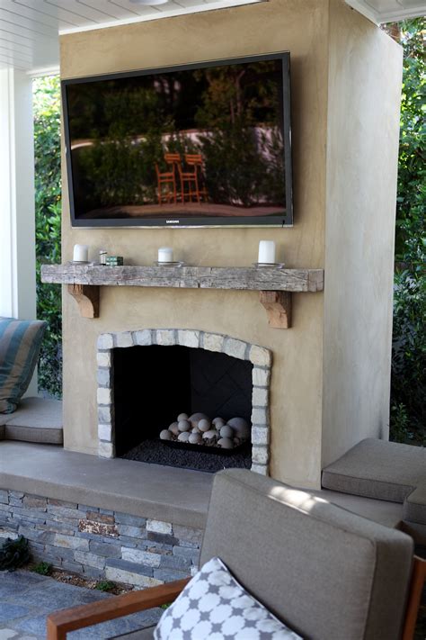 Pin By Dig Landscape Construction On Dig Fireplaces Stucco Fireplace
