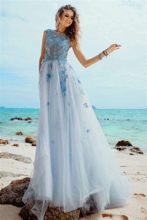 Feminine And Tender Blue Wedding Dress Design Ideas