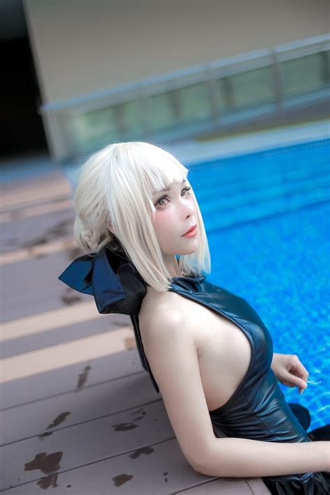 Kitkat Cosplay 9 Saber Alter Swimsuit Page 2