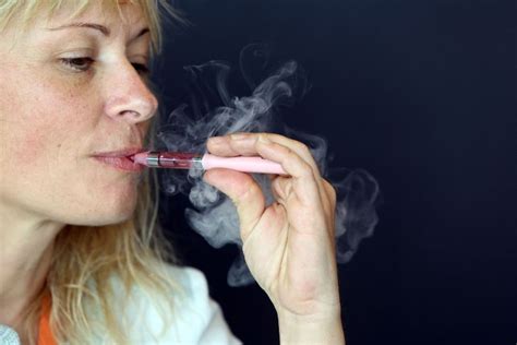 Growing Debate Over The Safety Of E Cigarettes Good Or Bad Ottawa Sun