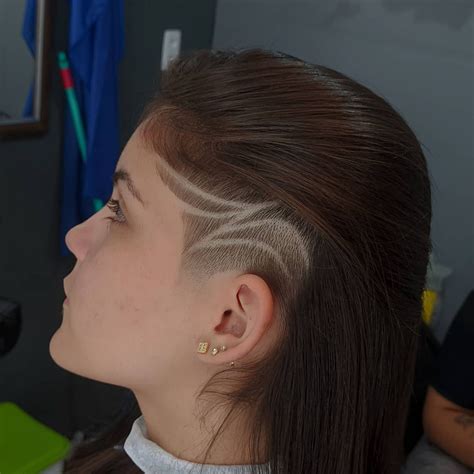 Corte Lateral Feminino Com Desenho