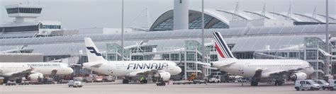Der flughafen franz josef strauß liegt 28,5 kilometer nordöstlich von münchen im erdinger moos, an der a 92, er ist seit 1992 der neue flugplatz der bayerischen landeshauptstadt. Flughafen München (Ankunft & Abflug) | Flugplan | MUC ...