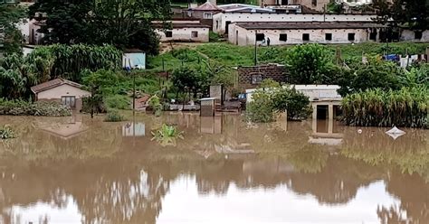 Kzn Floods Victims Complain Of Inhumane Conditions Enca