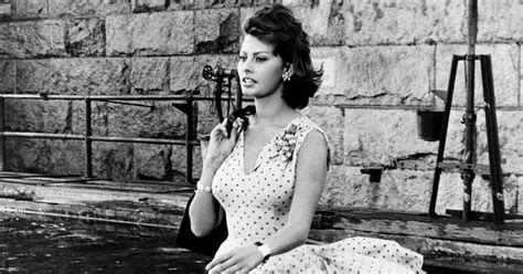 Steal Sophia Lorens Simmering Summer Dress Look Wsj