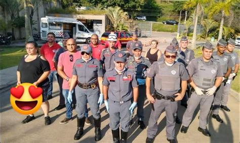 Policiais Militares E Comunidade Se Unem Para Ajudar Popula O Carente De Osasco Correio Paulista