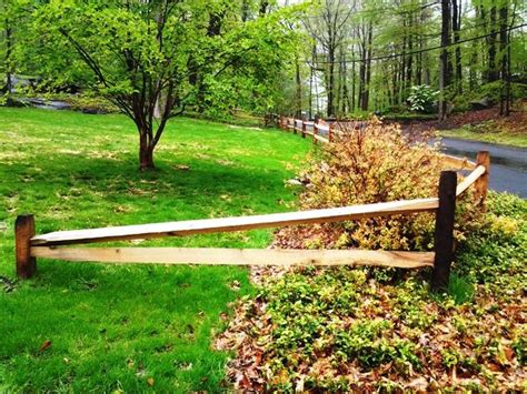 It is considered to be the backbone of garden design as it adds. 21 Perfect Examples Of Stylish Split Rail Fence Landscape ...