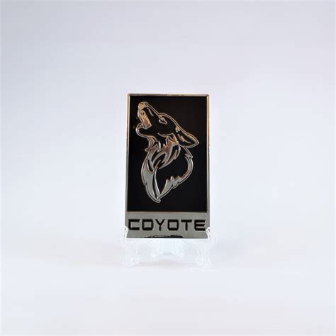 V2 Gt350 Style Realistic Coyote Emblem