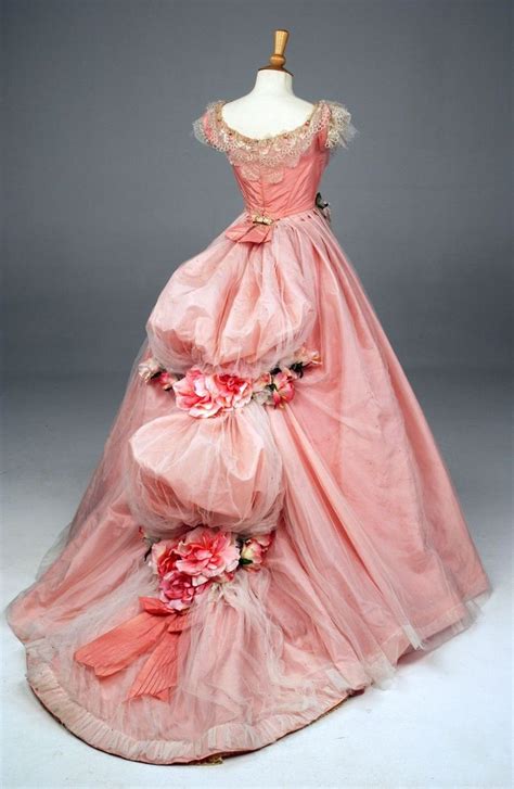 363 Best Vintage And Antique Gowns Images On Pinterest Vintage Fashion