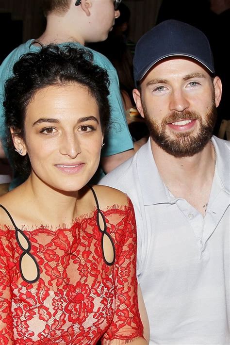 New Celebrity Couple Alert Jenny Slate And Chris Evan Are Red Carpet