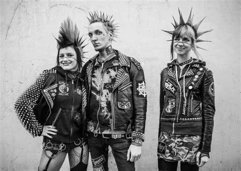 Pin By Cozas On Punk Punk Subculture Punk Inspiration Punk Rock Girls