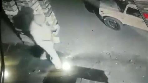 Video Up Policeman Seen Stealing Packets Of Milk In Noida Caught In Cctv Footage दूध की थैली