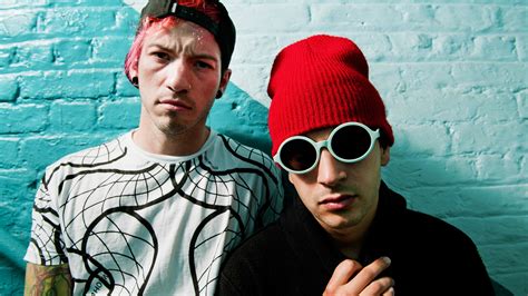 Believe The Hype Twenty One Pilots Slay Melbourne With An Incredible