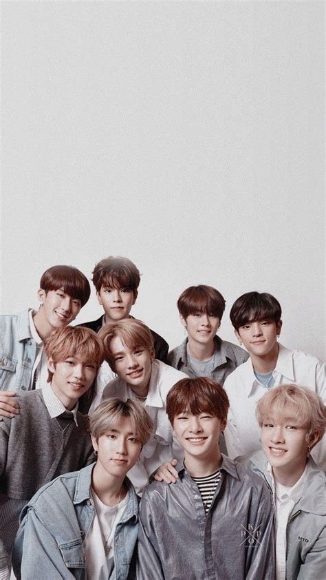 Wallpaper pc y celulares song gif. Pin by Kiaradsouza on Skz in 2020 | Felix stray kids, Kids ...