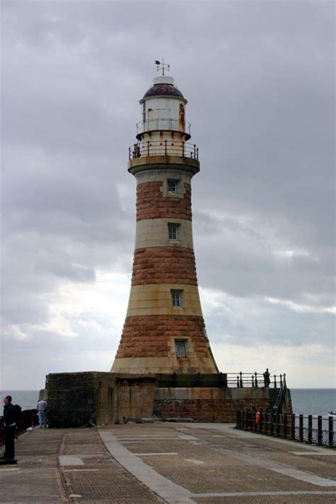 Roker Lighthouse England Beautiful Lighthouse Lighthouse