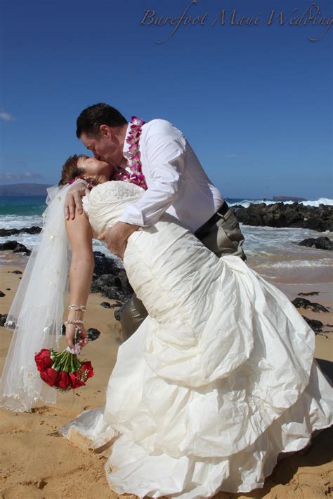 Barefoot Maui Wedding Romanticc Photography Best Simple Maui Wedding