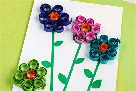 Curled Paper Spring Flower Craft for Kids - Mom. Wife. Busy Life.