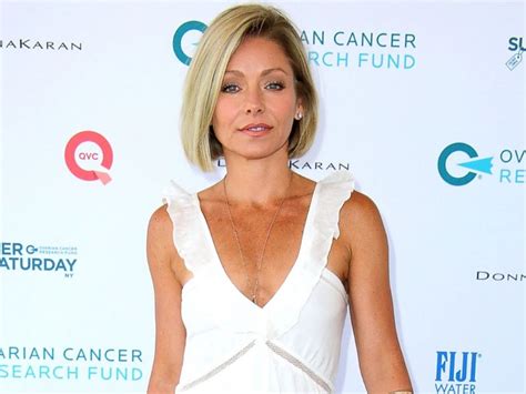 What Did Kelly Ripa Do To Her Foot Kelly Ripa Reacted To A Surprise