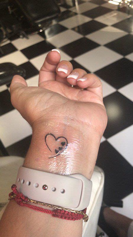 Tatuajes De Corazones Toda Una Declaración De Amor Mini Tatuajes Tattoos For Daughters