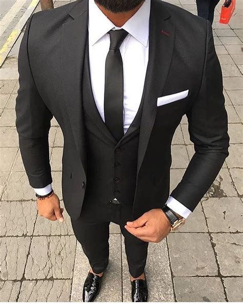 Classic Black And White Suit Combo That Will Never Go Out Of Style When Youre Not Sure What To