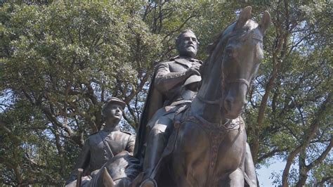 Statue At Robert E Lee Park Vandalized