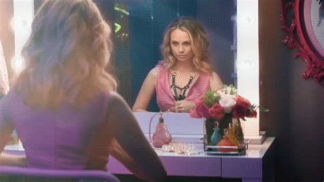 Fiona Gubelmann Vh1  By Vh1s Daytime Divas Find And Share On Giphy