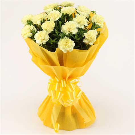 Online Yellow Carnations Bouquet Medium Gift Delivery In Singapore Fnp