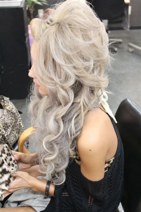 Pin By Nessa Raccoon On Hair Beautiful Gray Hair Hair Styles Love Hair