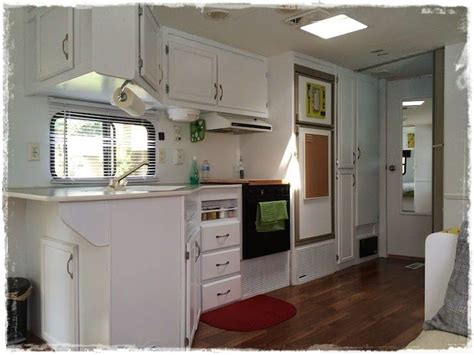 In fact, already in 2018, so less than one year after luna travel trailers hit the road, they received rv business' recognition as some of the best rvs of the out of three kitchen cabinets, the rightmost houses a 12v refrigerator with deep freezer. rvs with white cabinets - Google Search | Tiny Homes/DIY ...