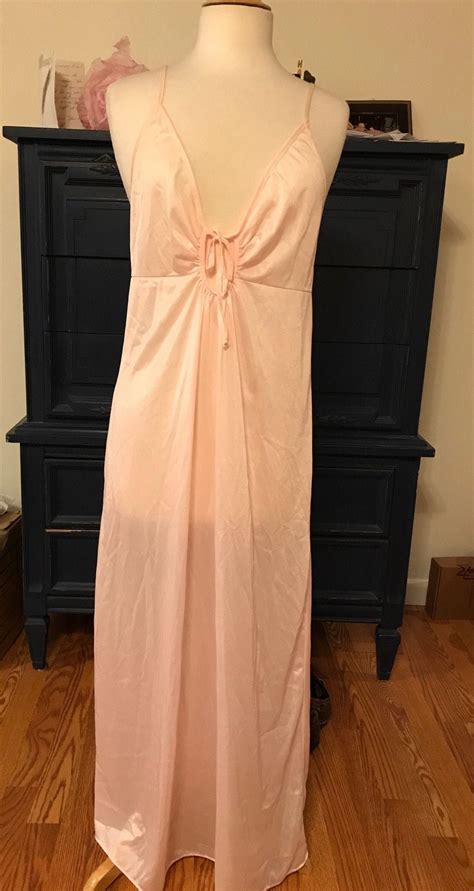 vintage 70s pale pink peignoir negligee with robe lace etsy