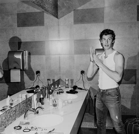 Shawn And Bathroom Shawn Mendes Shawn Mendes