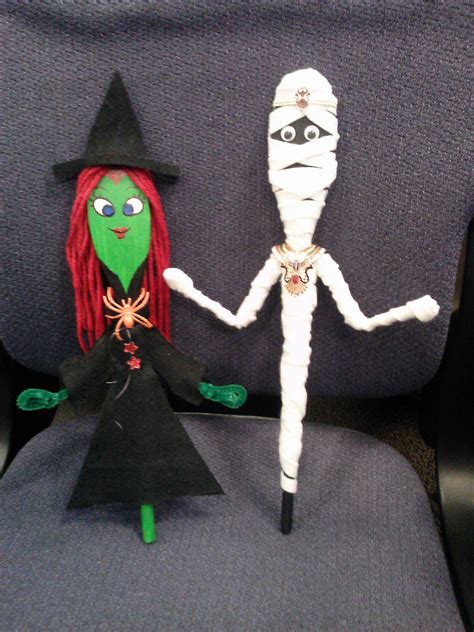 Halloween Spoon Puppet Craft For Kids Witch And Mummy Puppets Made Out