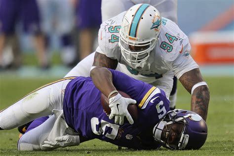 Dolphins Vs Vikings Final Score Miami Gets The Late Safety And The Win 37 To 35 The Phinsider