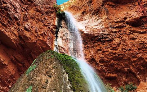 Ribbon Falls Classic Waterfall In The Grand Canyon