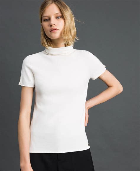 Short Sleeve Turtleneck With Pearl Buttons