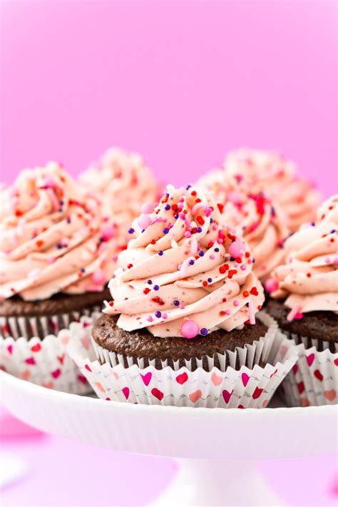 Strawberry Chocolate Cupcakes Recipe Sugar And Soul