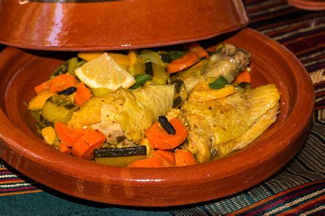 Tajine De Poulet Aux Citrons Confits Et Légumes Au Four