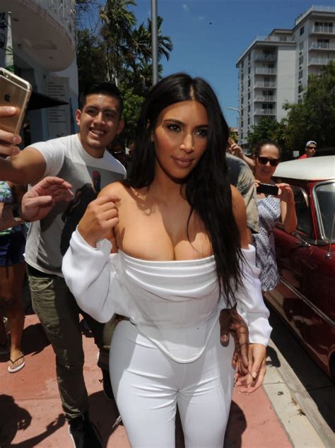Kim Kardashian Is Making Fans Pay For Selfies Now