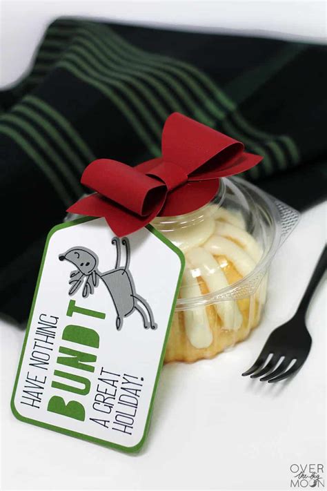 Homemade gifts, diy gifts, and products for sale. Easy Christmas Gift Idea with Cricut - Over The Big Moon