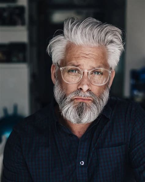 47 Sexy Hairstyles For Older Men For 2022