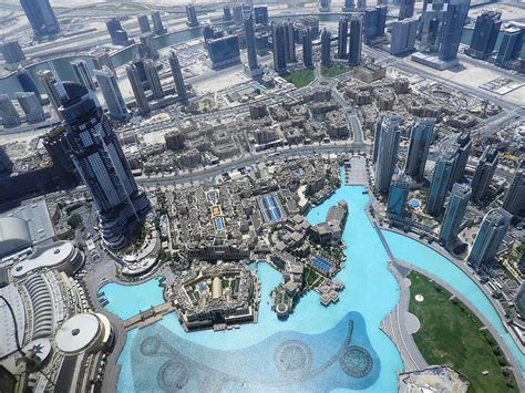 Dibangun sejak tahun 2004, burj khalifa diresmikan 6 tahun kemudian. Wow 30 Wallpaper Pemandangan Dari Atas Gedung - Gambar ...