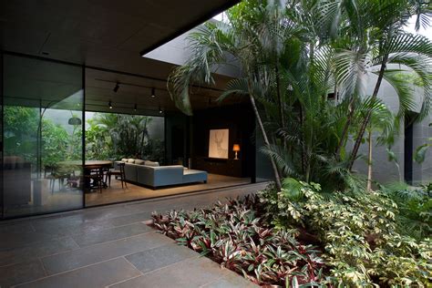 Gomati Spasm Best Modern House Design Interior Garden Courtyard