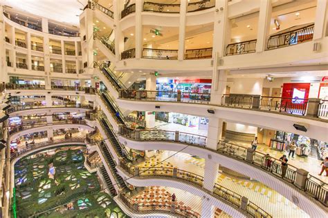 What is the largest mall in the world 2020? KL Shopping Guide | Kuala Lumpur | Malaysia Travel ...